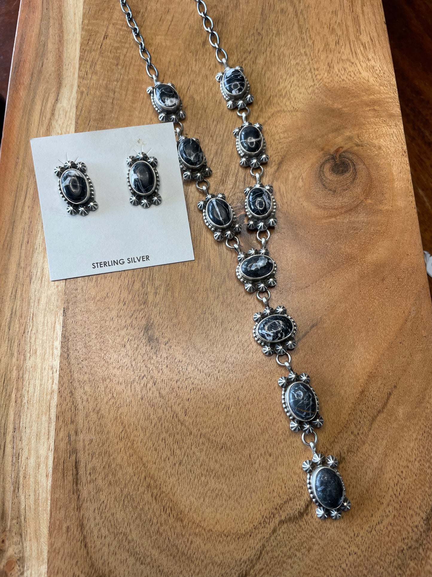 White Buffalo Lariat