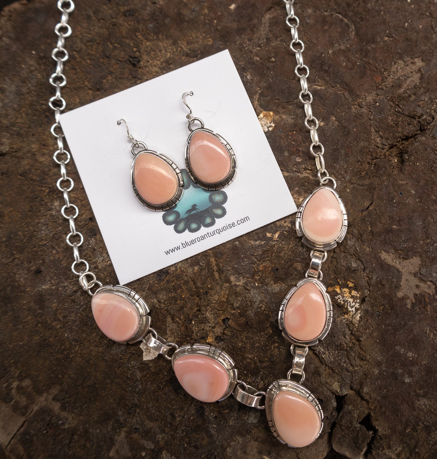 18" Pink Conch Necklace and Earring Set